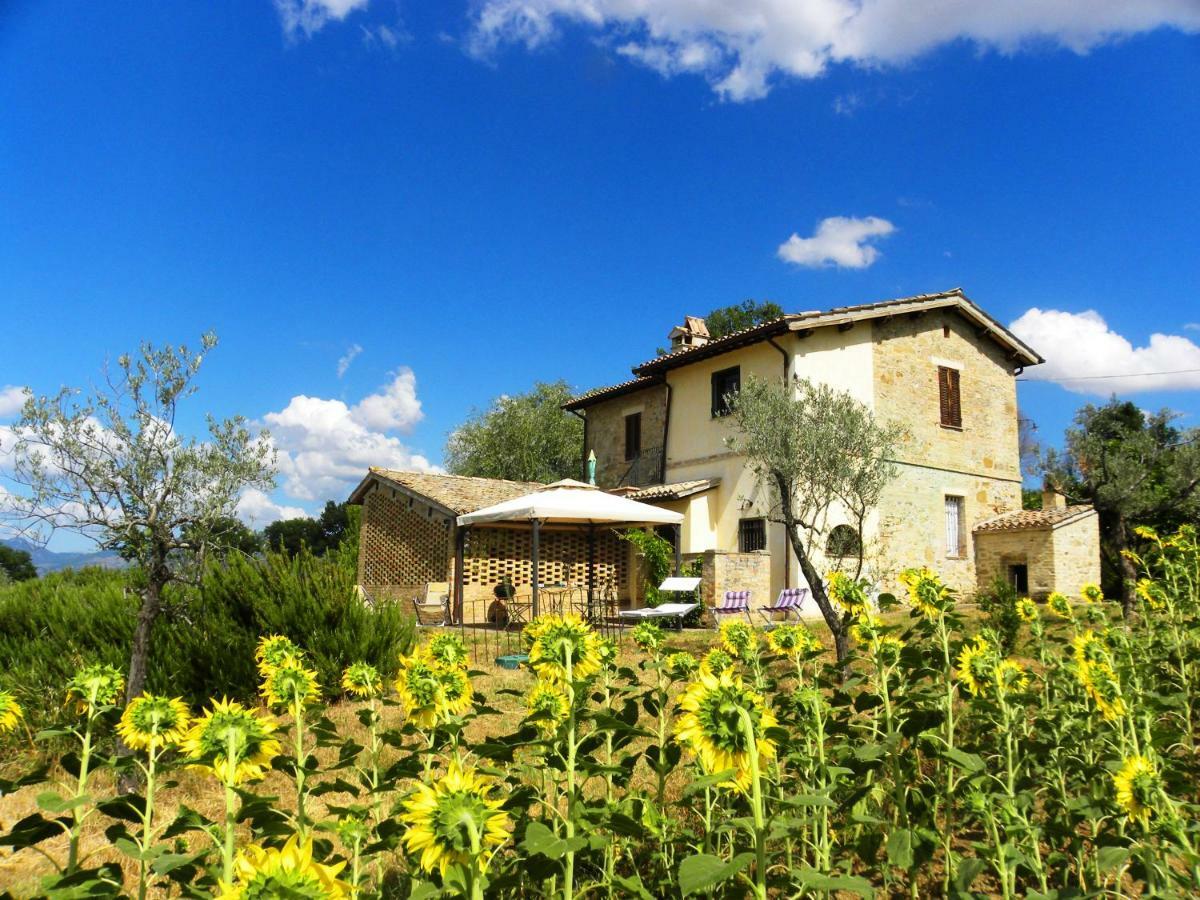 Appartamenti Verde Collina Umbra Bevagna Exterior foto